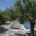 Arxontiko Mytilineou - Skretaion Bed & Breakfast 4*