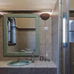 Arxontiko Mytilineou - Skretaion 4*
