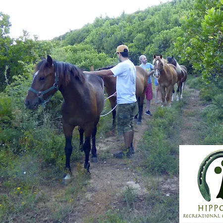 Arxontiko Mytilineou - Skretaion 4*