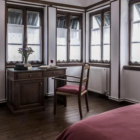 Arxontiko Mytilineou - Skretaion 4*