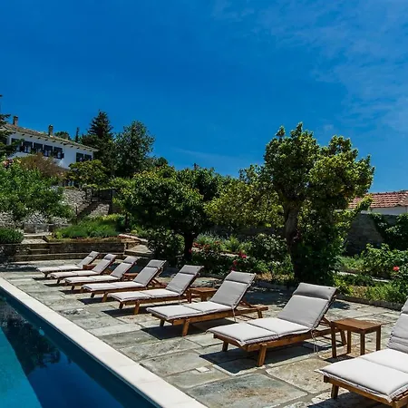 Arxontiko Mytilineou - Skretaion Bed & Breakfast 4*