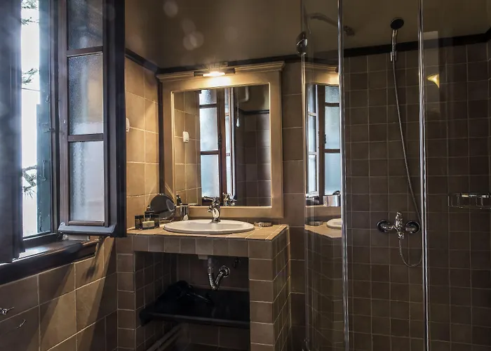 Arxontiko Mytilineou - Skretaion 4*