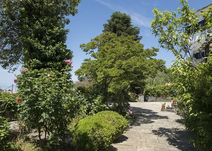 Arxontiko Mytilineou - Skretaion 4*