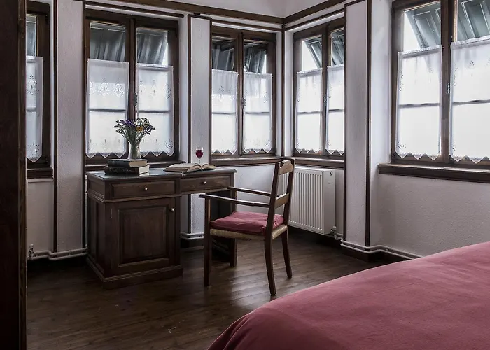 Arxontiko Mytilineou - Skretaion 4*